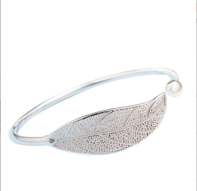 Stunning Leaf Bangle